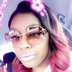 Meet your Posher, Rickiya